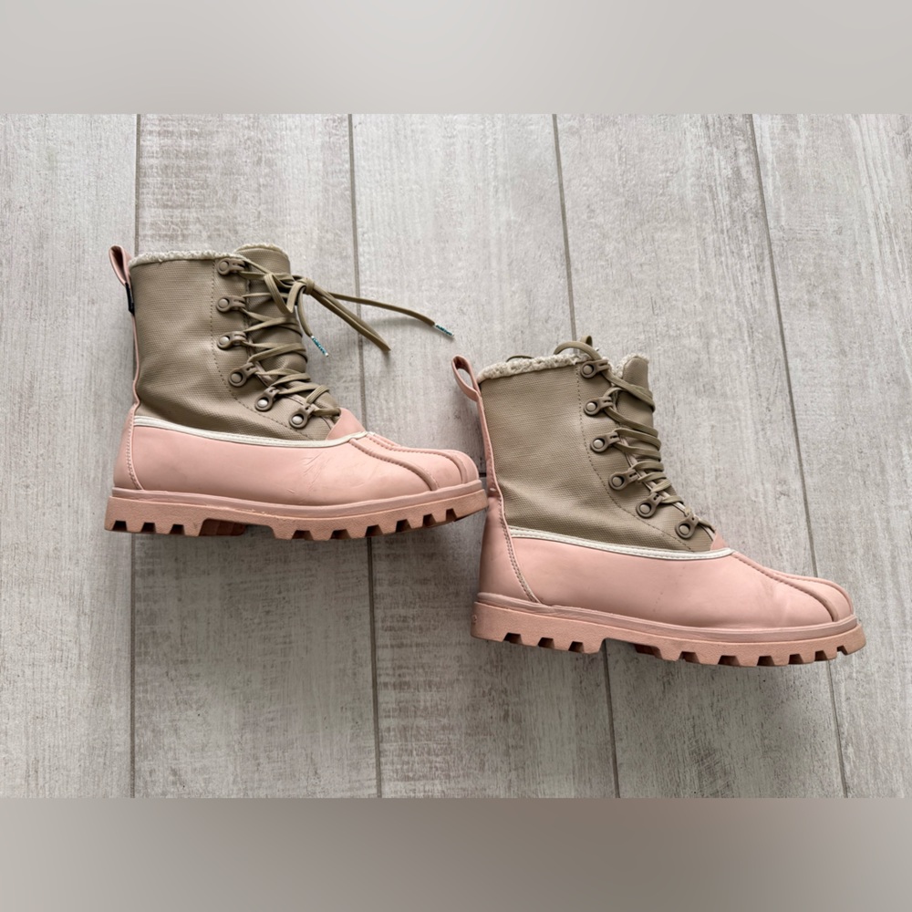Native Defender Boots